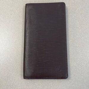 Louis Vuitton Brown Epi Leather Porte Cartes Credit Wallet -Preloved - Like New!